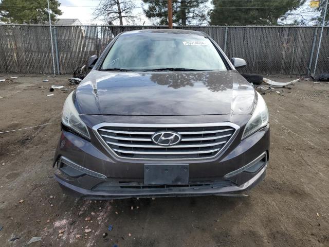 5NPE24AF2FH182807 - 2015 HYUNDAI SONATA SE BROWN photo 5