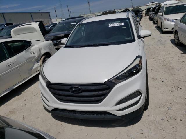 KM8J33A47GU194992 - 2016 HYUNDAI TUCSON SE LIMITED WHITE photo 5