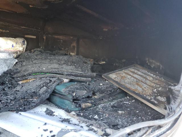 49SH732204P022374 - 2004 TRAIL KING ENCLOSED 白色 照片 5