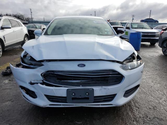 3FA6P0HD6GR285798 - 2016 FORD FUSION SE WHITE photo 5