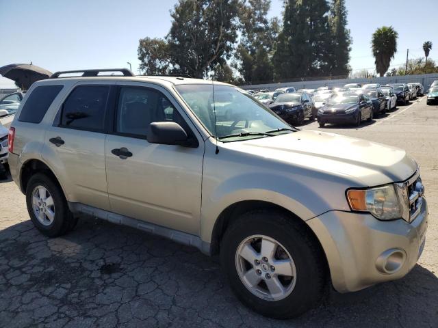 1FMCU0DG5AKA08086 - 2010 FORD ESCAPE XLT BEIGE photo 4