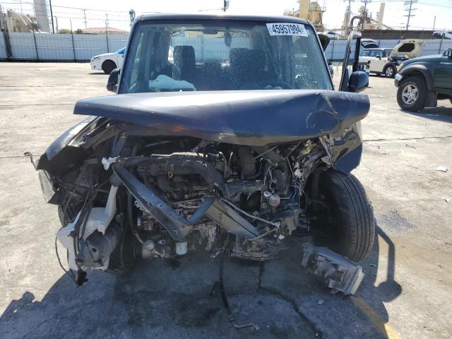 JTLKT324450173940 - 2005 TOYOTA SCION XB BLACK photo 5