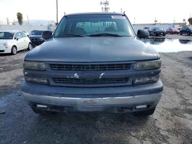 1GCGC13U51F140036 - 2001 CHEVROLET SILVERADO2 C1500 HEAVY DUTY GRAY photo 5