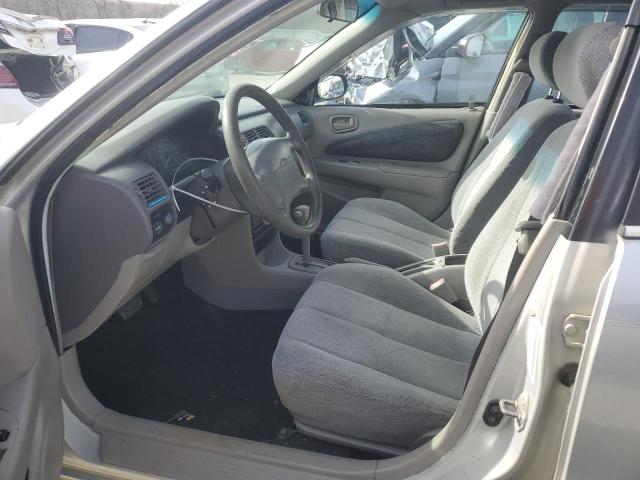 1Y1SK5284YZ421256 - 2000 CHEVROLET GEO PRIZM BASE WHITE photo 7