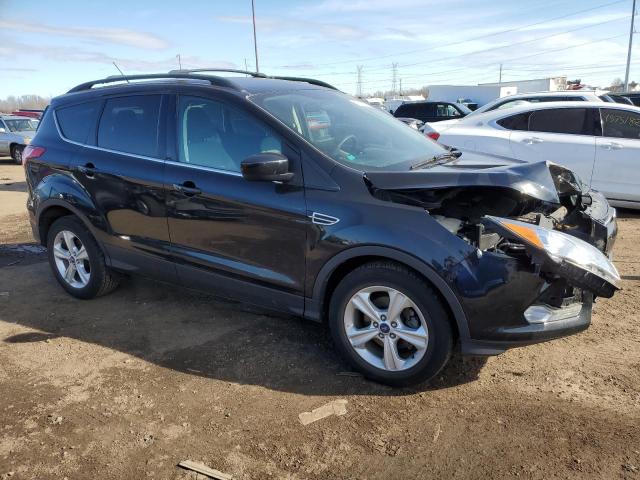 1FMCU0GX1DUA39470 - 2013 FORD ESCAPE SE BLACK photo 4