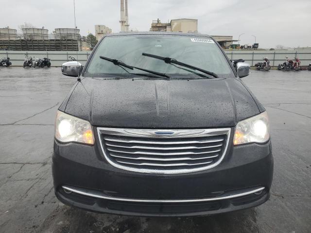 2C4RC1GG2DR806070 - 2013 CHRYSLER TOWN & COU LIMITED BLACK photo 5