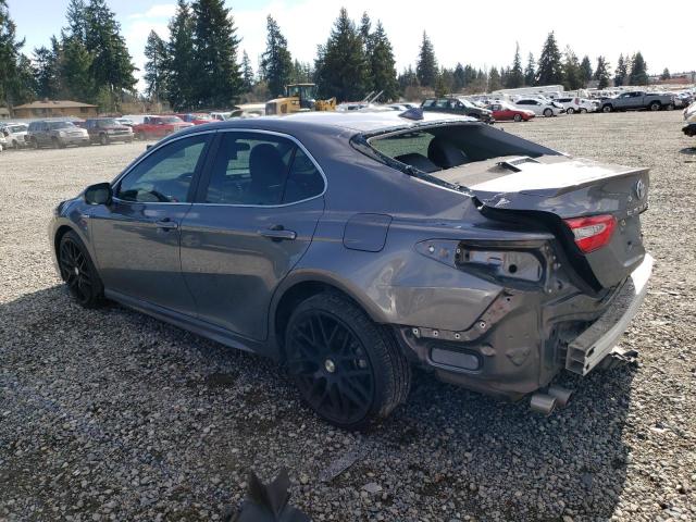 4T1G31AK4LU541511 - 2020 TOYOTA CAMRY SE GRAY photo 2