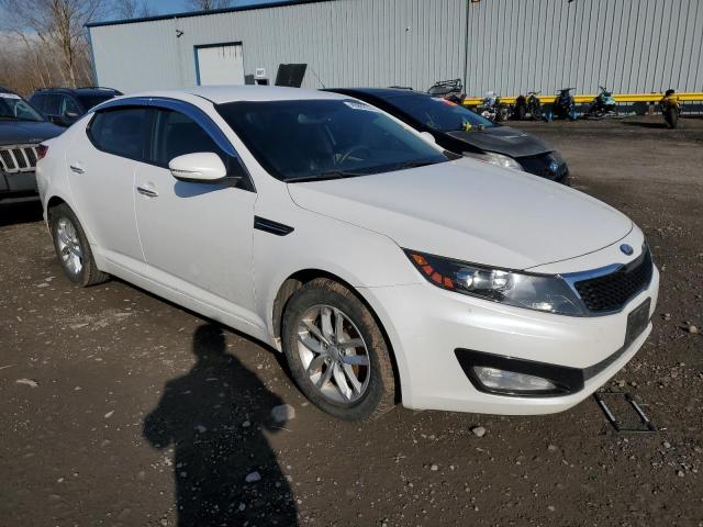 KNAGM4A70D5383109 - 2013 KIA OPTIMA LX WHITE photo 4