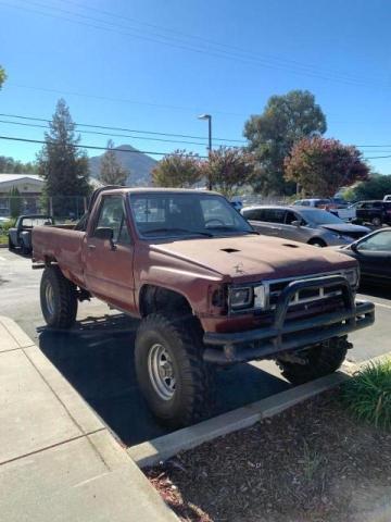 JT4RN65S0E5034973 - 1984 TOYOTA PICKUP RN65 SR5 MAROON photo 1