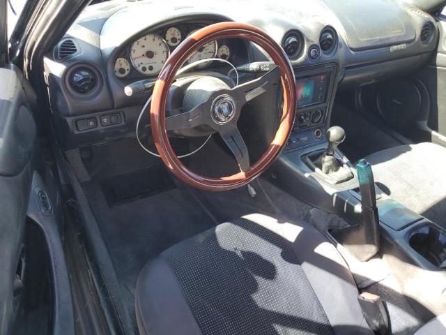 JM1NB353110201914 - 2001 MAZDA MX-5 MIATA BASE GREEN photo 8