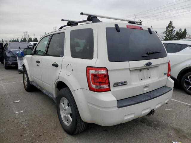 1FMCU0DG2CKB42654 - 2012 FORD ESCAPE XLT WHITE photo 2