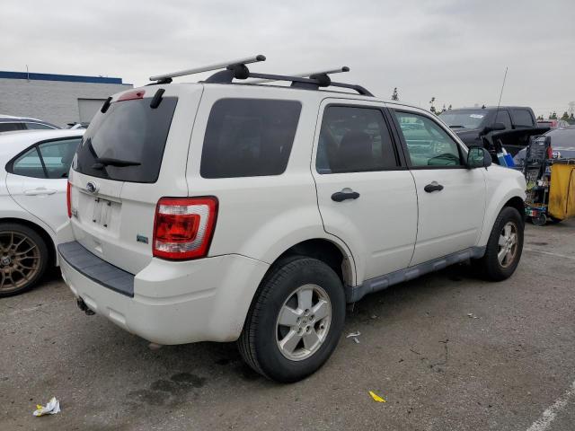 1FMCU0DG2CKB42654 - 2012 FORD ESCAPE XLT WHITE photo 3