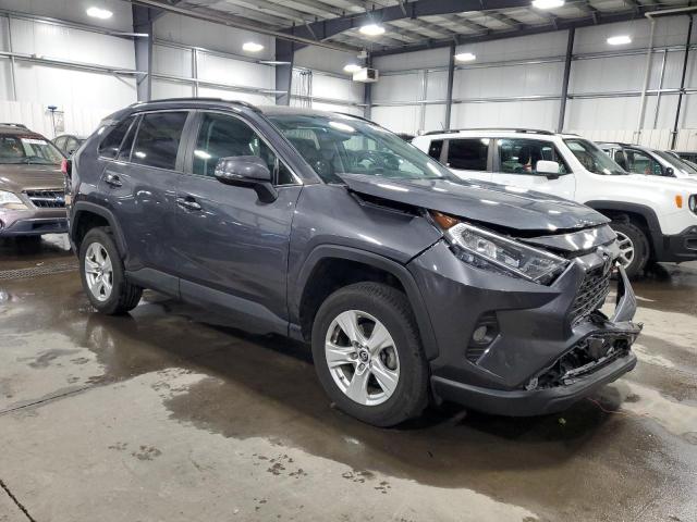 2T3P1RFV3KW069170 - 2019 TOYOTA RAV4 XLE GRAY photo 4