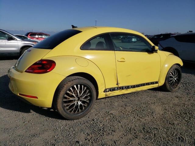 3VWJP7AT2CM604570 - 2012 VOLKSWAGEN BEETLE YELLOW photo 3