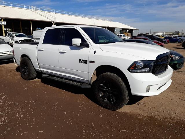 1C6RR7MT7JS214989 - 2018 RAM 1500 SPORT WHITE photo 4