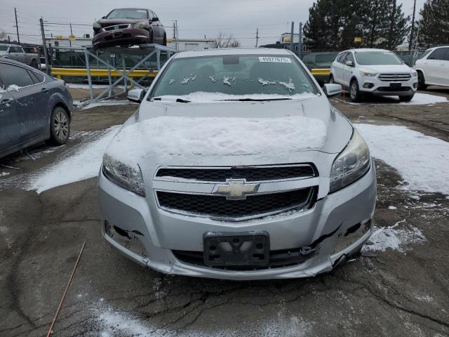 1G11D5RR0DF114356 - 2013 CHEVROLET MALIBU 1LT SILVER photo 5