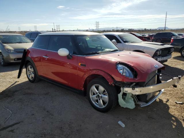 WMWXP5C50G2D15118 - 2016 MINI COOPER RED photo 4