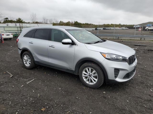 5XYPGDA33KG562773 - 2019 KIA SORENTO L SILVER photo 4