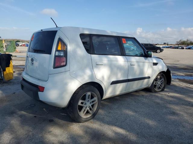 KNDJT2A24A7053378 - 2010 KIA SOUL + WHITE photo 3