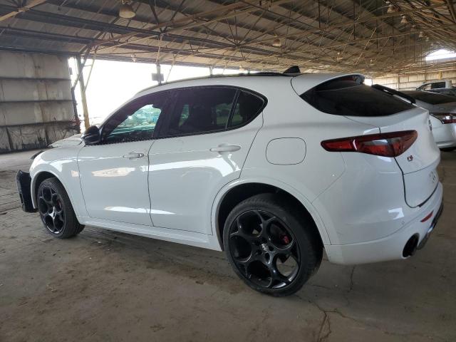 ZASPAKBN7N7D25427 - 2022 ALFA ROMEO STELVIO TI WHITE photo 2