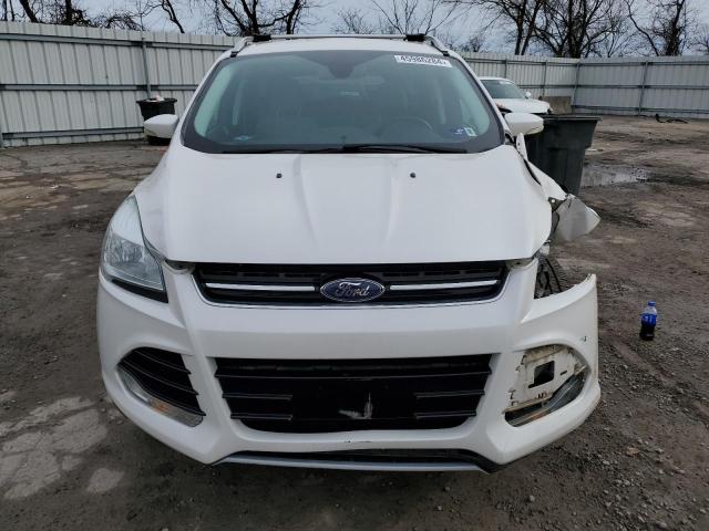 1FMCU9J97GUC71476 - 2016 FORD ESCAPE TITANIUM WHITE photo 5