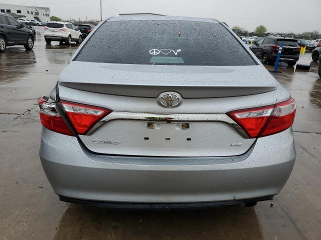 4T1BF1FK1HU393626 - 2017 TOYOTA CAMRY LE SILVER photo 6