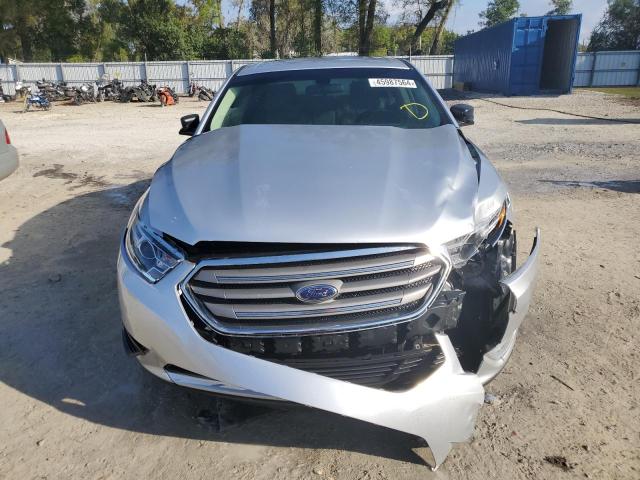 1FAHP2D89JG103815 - 2018 FORD TAURUS SE SILVER photo 5