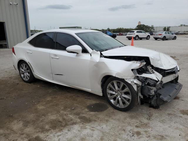 JTHBA1D2XG5016550 - 2016 LEXUS IS 200T WHITE photo 4