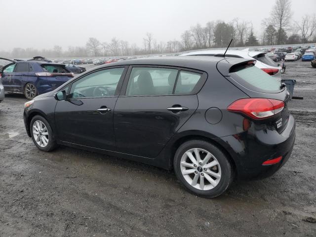 KNAFK5A89H5670244 - 2017 KIA FORTE LX BLACK photo 2