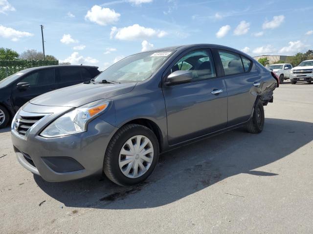 3N1CN7APXHL853431 - 2017 NISSAN VERSA S GRAY photo 1