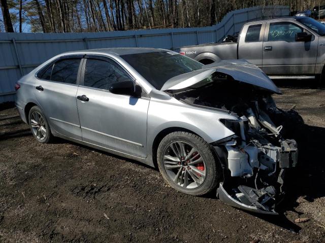 4T1BF1FKXHU621557 - 2017 TOYOTA CAMRY LE SILVER photo 4