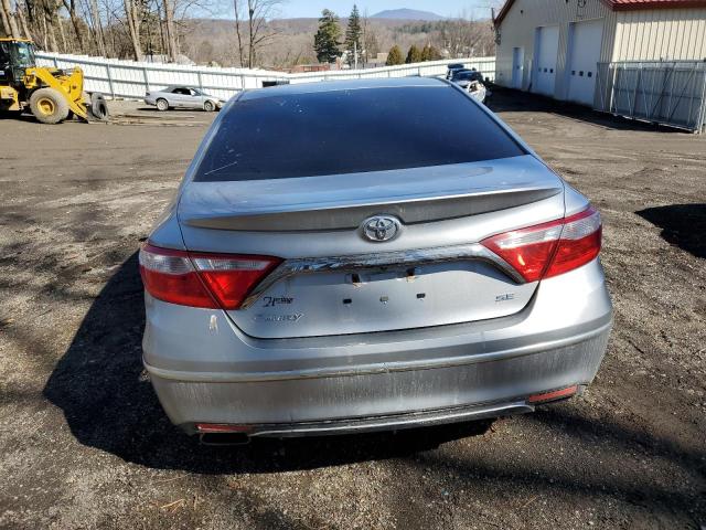 4T1BF1FKXHU621557 - 2017 TOYOTA CAMRY LE SILVER photo 6