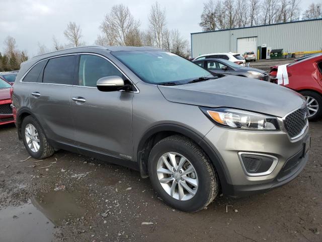 5XYPGDA57HG290299 - 2017 KIA SORENTO LX GRAY photo 4