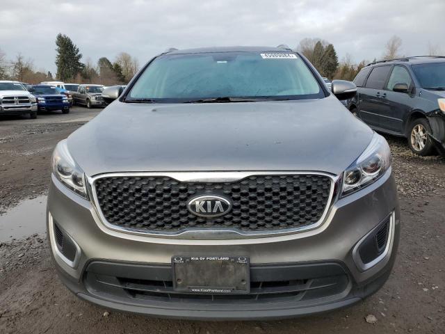 5XYPGDA57HG290299 - 2017 KIA SORENTO LX GRAY photo 5