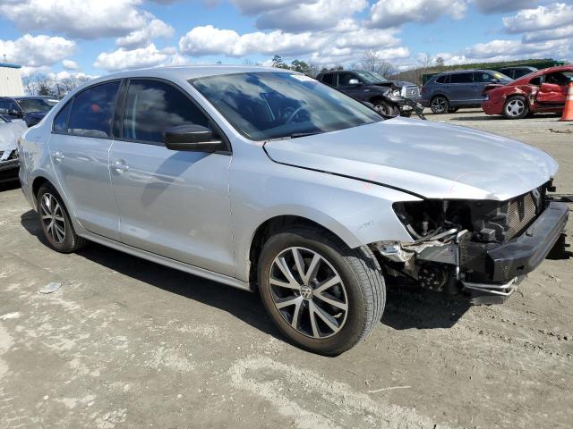 3VWD67AJ3GM364403 - 2016 VOLKSWAGEN JETTA SE SILVER photo 4