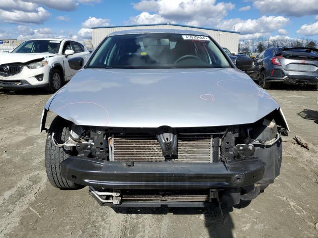 3VWD67AJ3GM364403 - 2016 VOLKSWAGEN JETTA SE SILVER photo 5