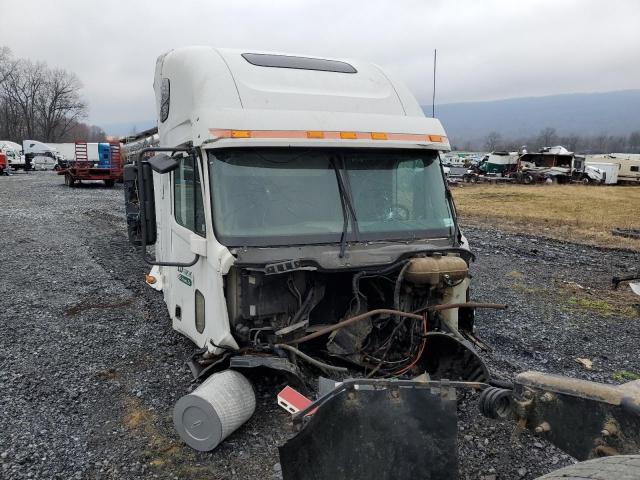 1FUJA6CK17LX43351 - 2007 FREIGHTLINER CONVENTION COLUMBIA WHITE photo 9