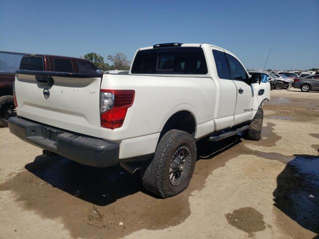 1N6BA1C3XHN559813 - 2017 NISSAN TITAN XD S WHITE photo 3