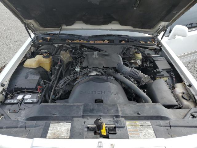 1LNLM81W9TY713886 - 1996 LINCOLN TOWN CAR EXECUTIVE Weiß Foto 11