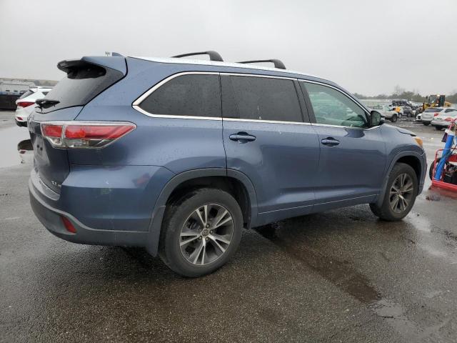 5TDJKRFH9GS248772 - 2016 TOYOTA HIGHLANDER XLE 蓝色 照片 3