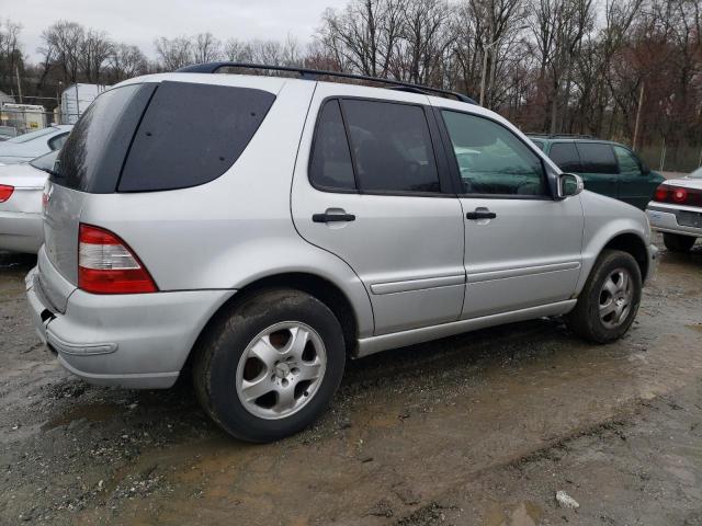 4JGAB54E42A319976 - 2002 MERCEDES-BENZ ML 320 GRAY photo 3