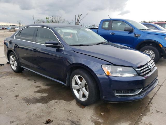 1VWBP7A3XDC098042 - 2013 VOLKSWAGEN PASSAT SE BLUE photo 4