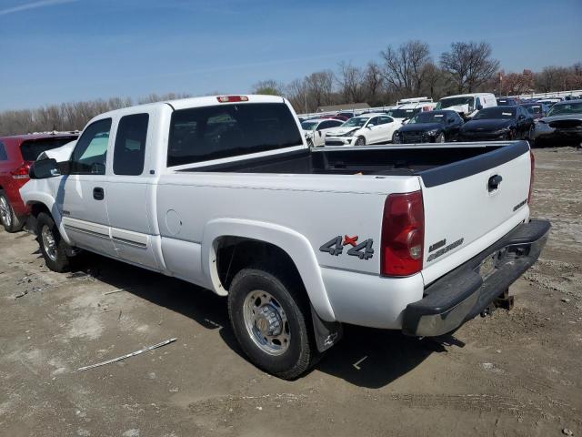 1GCGK29UX3Z334658 - 2003 CHEVROLET SILVERADO K2500 WHITE photo 2