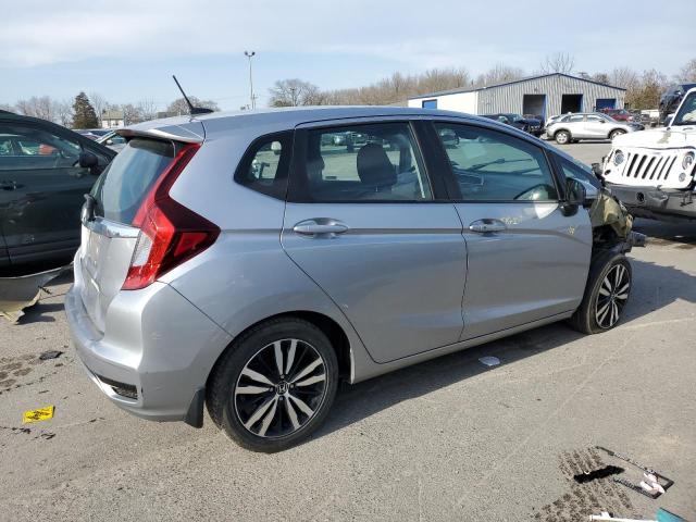 3HGGK5H86JM732407 - 2018 HONDA FIT EX SILVER photo 3