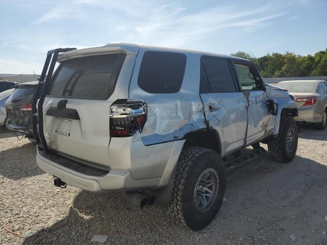 JTEBU5JR0E5164653 - 2014 TOYOTA 4RUNNER SR5 SILVER photo 3