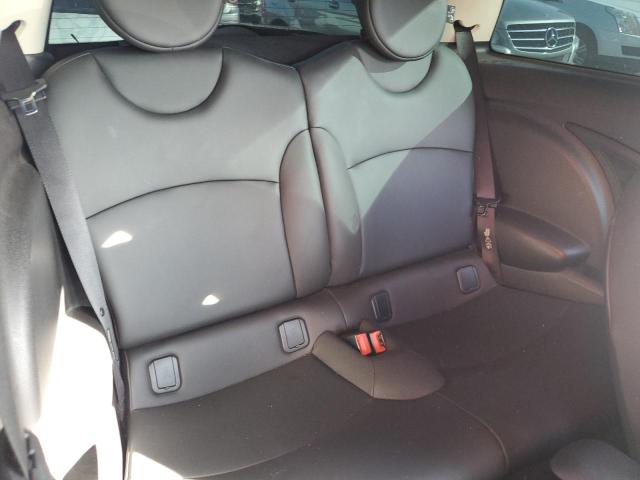 WMWSU3C51BT251839 - 2011 MINI COOPER CREAM photo 10