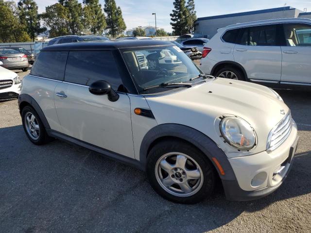 WMWSU3C51BT251839 - 2011 MINI COOPER CREAM photo 4