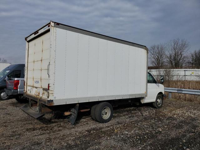 1GBJG31U361156558 - 2006 CHEVROLET EXPRESS G3 WHITE photo 3