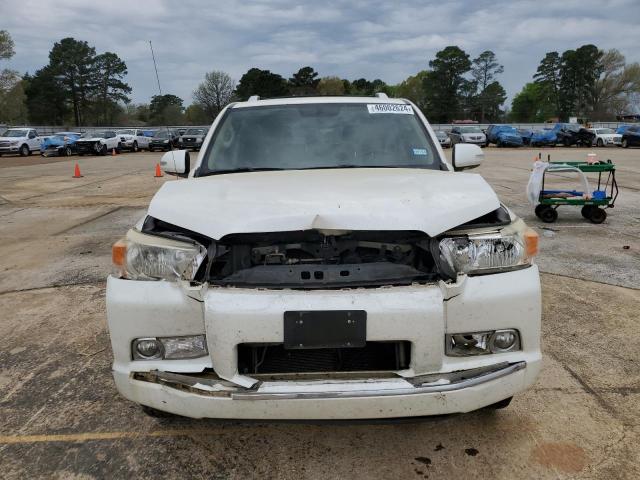 JTEZU5JR0C5045268 - 2012 TOYOTA 4RUNNER SR5 WHITE photo 5