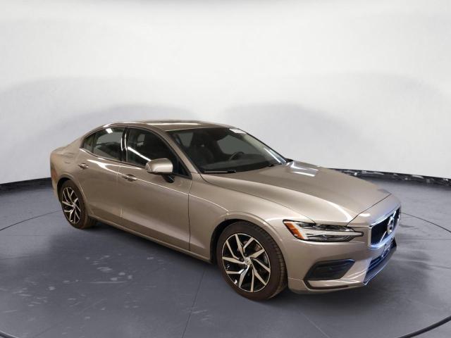 7JR102FK4KG013998 - 2019 VOLVO S60 T5 MOMENTUM TAN photo 4